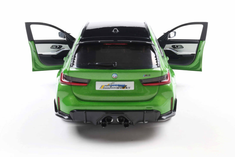 Chargez l&#39;image dans la visionneuse de la galerie, Bmw M3 TOURING AVEC PIÈCES DE PERFORMANCE VERT MÉTALLISÉ 2024 SOLIDO 1:18
