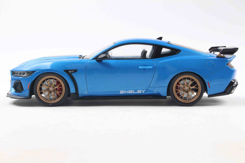 Load image into Gallery viewer, Ford SHELBY MUSTANG SUPER SNAKE GRABBER BLUE METALLIC 2025 SOLIDO 1:18
