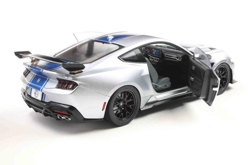 Load image into Gallery viewer, Ford SHELBY MUSTANG SUPER SNAKE GREY 2025 SOLIDO 1:18

