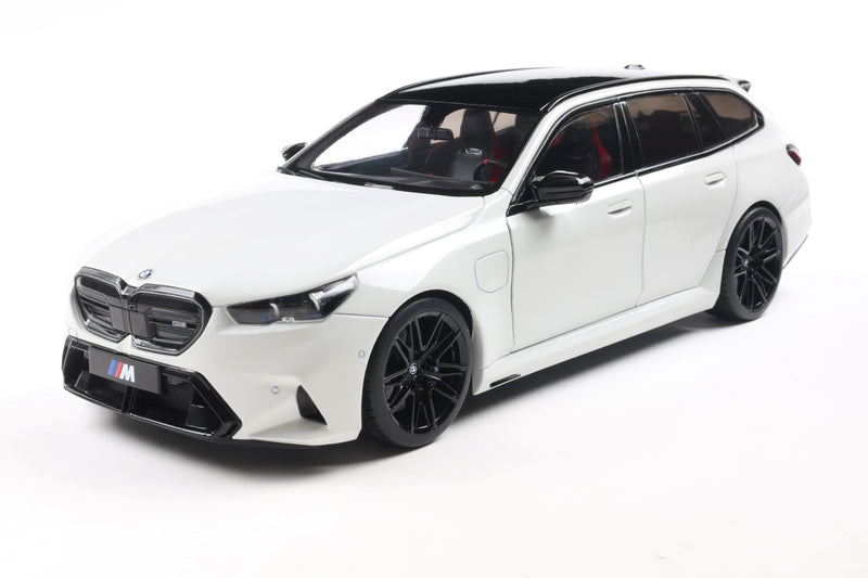 Chargez l&#39;image dans la visionneuse de la galerie, Bmw M5 TOURING BLANC ALPINE 2025 SOLIDO 1:18
