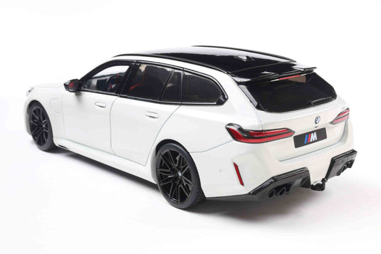 Bmw M5 TOURING BLANC ALPINE 2025 SOLIDO 1:18