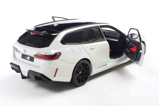 Bmw M5 TOURING BLANC ALPINE 2025 SOLIDO 1:18