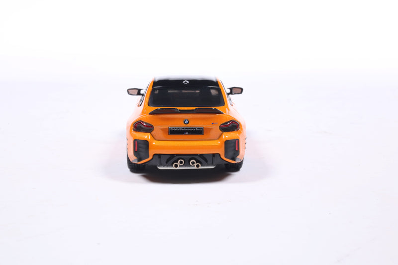 Laad de afbeelding in de Gallery-viewer, BMW M2 M PERFORMANCE PAPAYA ORANJE 2024 SOLIDO 1:43
