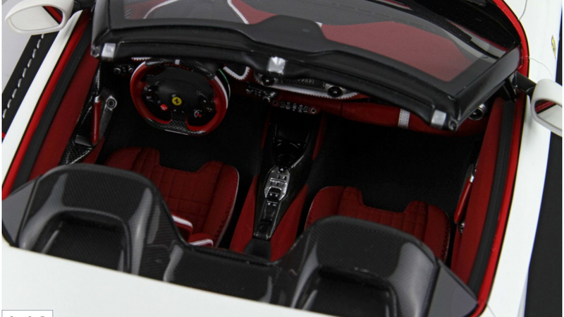 Chargez l&#39;image dans la visionneuse de la galerie, Ferrari 812 Competizione A blanc Italia avec vitrine (ÉDITION LIMITÉE 58/70 pièces) BBR Models 1:18
