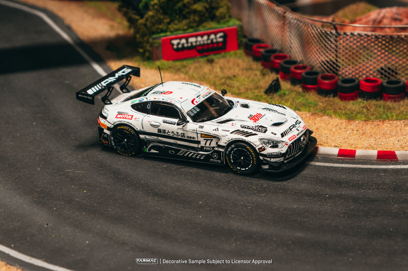 Load image into Gallery viewer, MERCEDES-BENZ AMG GT GT3 #77 RALF ARON CRAFT-BAMBOO RACING BATHURST 12H 2026 TARMAC WORKS 1:43
