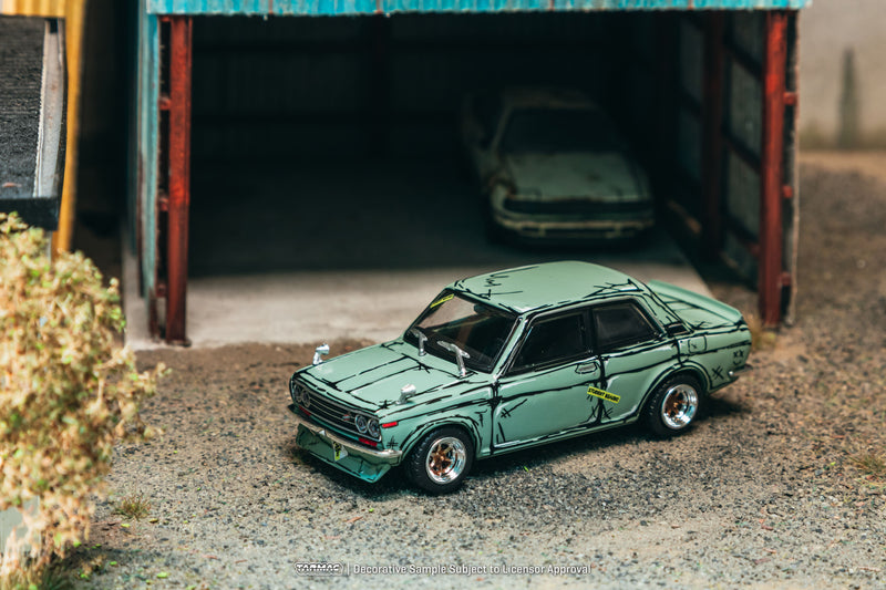 Load image into Gallery viewer, DATSUN 510 BLUEBIRD WAGON SSS 1973 TARMAC WORKS 1:64
