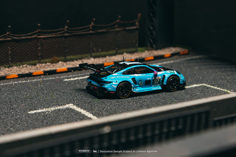 Load image into Gallery viewer, PORSCHE 991 (992) GT3 R #92 RYAN HARDWICK 24H OF LE MANS CAT WINNER 2025 TARMAC WORKS 1:64
