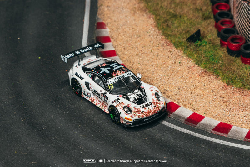 Load image into Gallery viewer, Porsche 911 (992) GT3 R #13 SUZUKA 1000KM 2025 TARMAC WORKS 1:64
