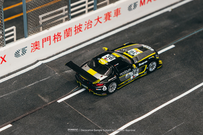 Laad de afbeelding in de Gallery-viewer, MERCEDES-BENZ SLS AMG GT3 #36 MARO ENGEL MACAU GT CUP 2013 TARMAC WORKS 1:64
