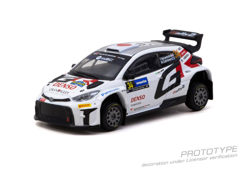 Chargez l'image dans la visionneuse de la galerie, TOYOTA YARIS GR RALLY2 #34 YUKI YAMAMOTO RALLY SUÈDE 2024 TARMAC WORKS 1:64
