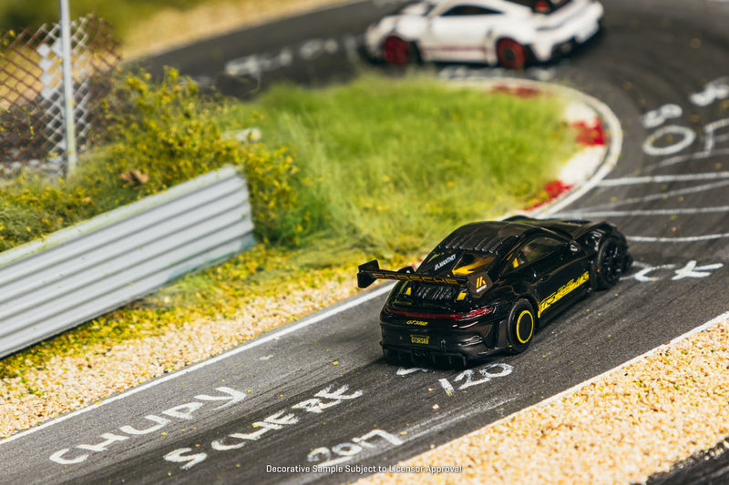 Load image into Gallery viewer, PORSCHE GT3RS 992-1 BLACK/YELLOW 2026 TARMAC WORKS 1:64
