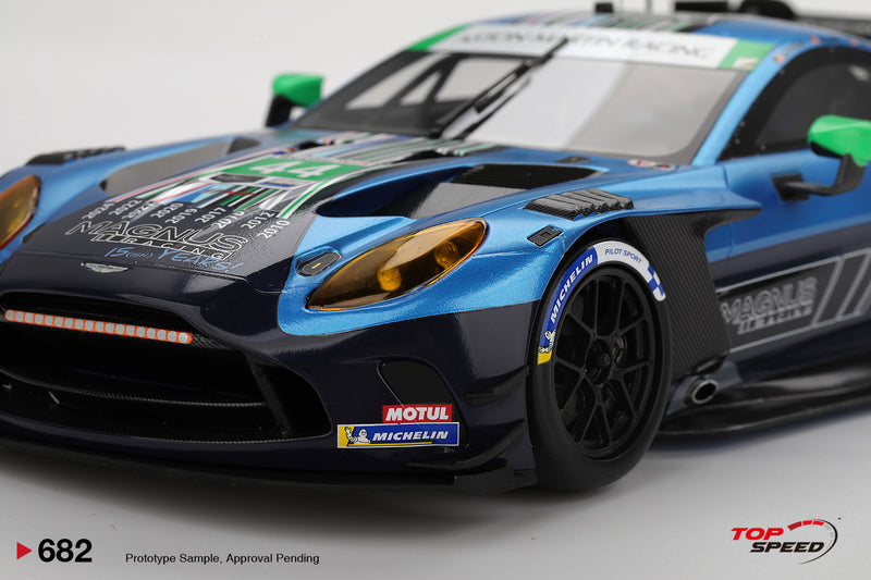 Chargez l&#39;image dans la visionneuse de la galerie, Aston Martin Vantage GT3 EVO #44 Magnus Racing 2025 IMSA Daytona 24 Heures TOP SPEED 1:18
