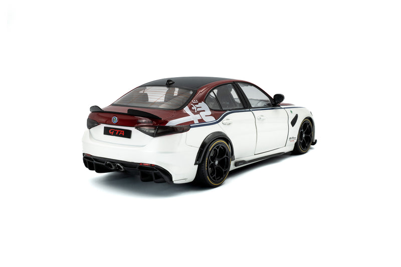 Load image into Gallery viewer, Alfa Romeo GIULIA GTA-M BIANCO I ROSSO WHITE 2023 SOLIDO 1:18
