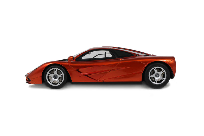 Load image into Gallery viewer, MCLAREN F1 ROADCAR MANSOUR ORANGE 1992 GT SPIRIT 1:18
