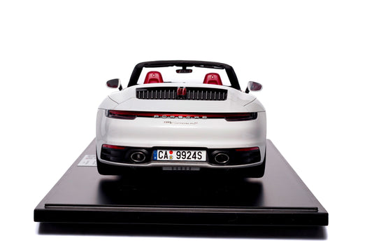 Porsche 911 (992) CARRERA 4S Cabriolet 2020 BLANC (ÉDITION LIMITÉE 25 pièces) HC MODELS 1:8
