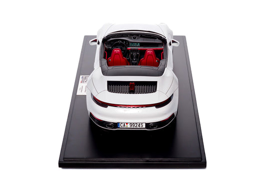 Porsche 911 (992) CARRERA 4S Cabriolet 2020 BLANC (ÉDITION LIMITÉE 25 pièces) HC MODELS 1:8