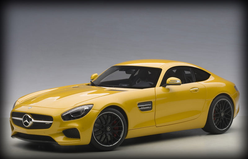 Laad de afbeelding in de Gallery-viewer, &lt;transcy&gt;Mercedes BENZ AMG GT-S 2015 AUTOart 1:18&lt;/transcy&gt;
