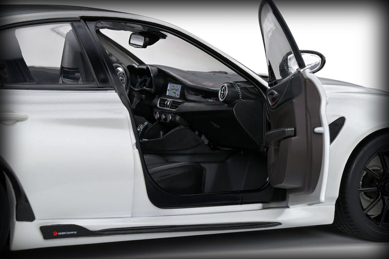 Chargez l&#39;image dans la visionneuse de la galerie, Alfa Romeo GIULIA GTA 2022 SOLIDO 1:18
