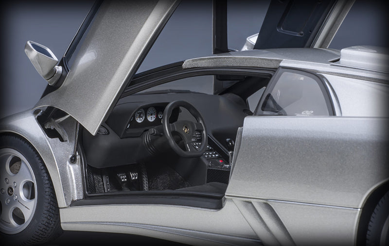 Load image into Gallery viewer, Lamborghini DIABLO SE30 JOTA 1995 AUTOart 1:18
