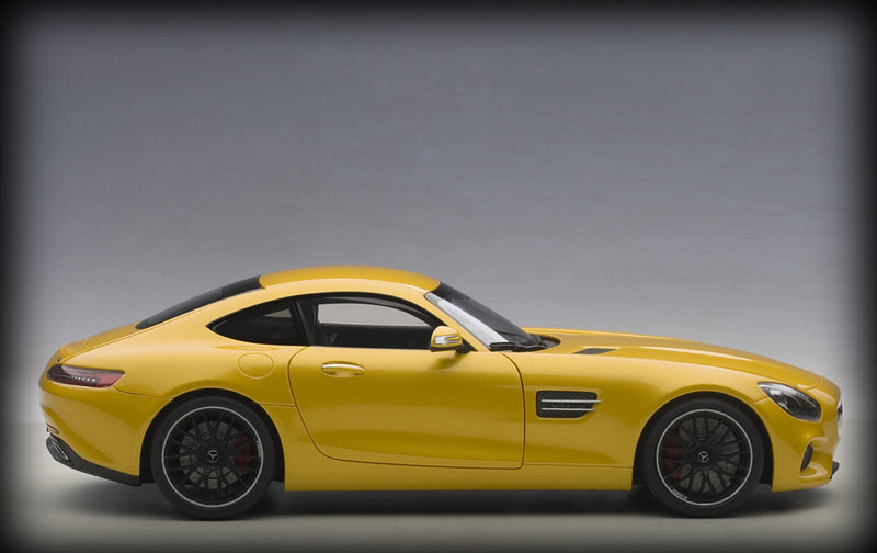 Laad de afbeelding in de Gallery-viewer, &lt;transcy&gt;Mercedes BENZ AMG GT-S 2015 AUTOart 1:18&lt;/transcy&gt;
