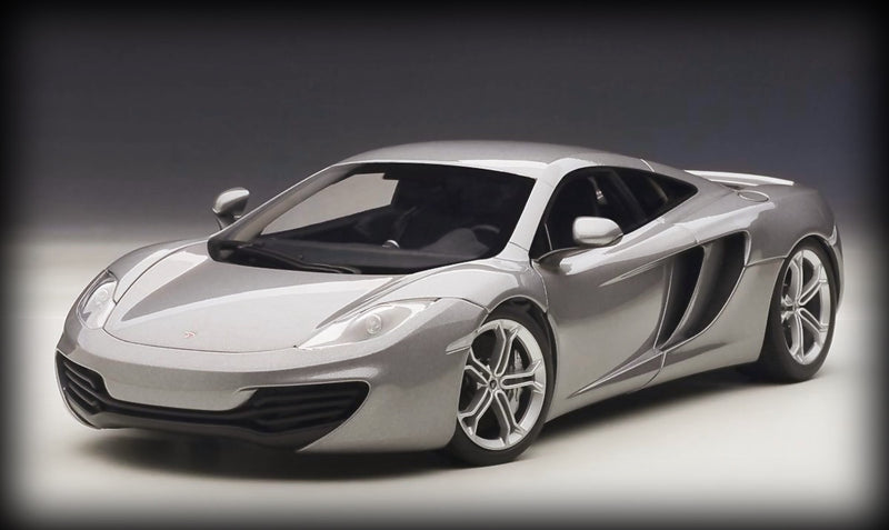 Laad de afbeelding in de Gallery-viewer, McLAREN MP4-12C AUTOart 1:18 (6782718476393)
