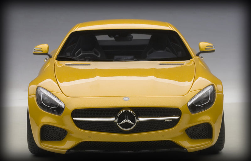 Laad de afbeelding in de Gallery-viewer, &lt;transcy&gt;Mercedes BENZ AMG GT-S 2015 AUTOart 1:18&lt;/transcy&gt;
