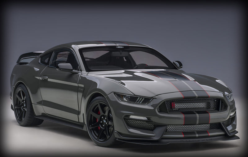 Chargez l&#39;image dans la visionneuse de la galerie, Ford SHELBY GT-350R 2017 AUTOart 1:18 (6810168393833)
