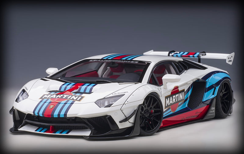 Laad de afbeelding in de Gallery-viewer, &lt;tc&gt;Lamborghini LIBERTY WALK LB-WORKS AVENTADOR (Martini-editie) AUTOart 1:18&lt;/tc&gt;
