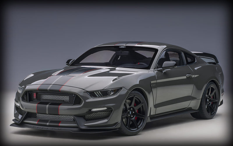 Chargez l&#39;image dans la visionneuse de la galerie, Ford SHELBY GT-350R 2017 AUTOart 1:18 (6810168393833)
