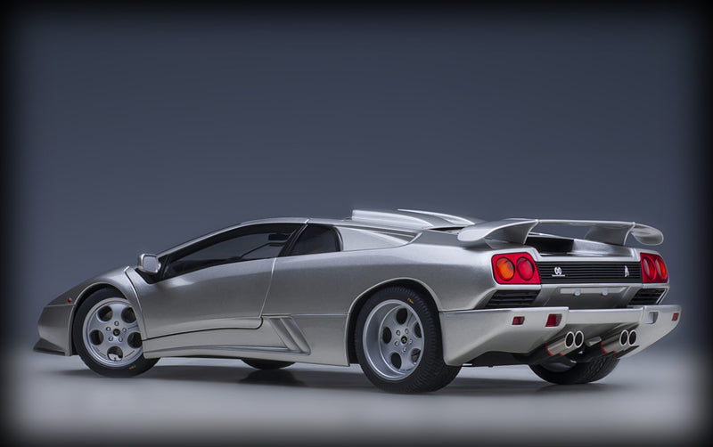 Laad de afbeelding in de Gallery-viewer, &lt;transcy&gt;Lamborghini DIABLO SE30 JOTA 1995 AUTOart 1:18&lt;/transcy&gt;

