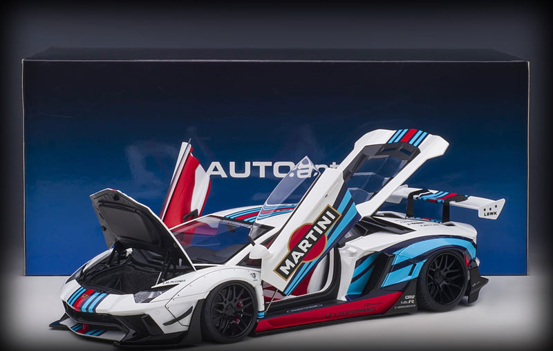 Laad de afbeelding in de Gallery-viewer, &lt;tc&gt;Lamborghini LIBERTY WALK LB-WORKS AVENTADOR (Martini-editie) AUTOart 1:18&lt;/tc&gt;
