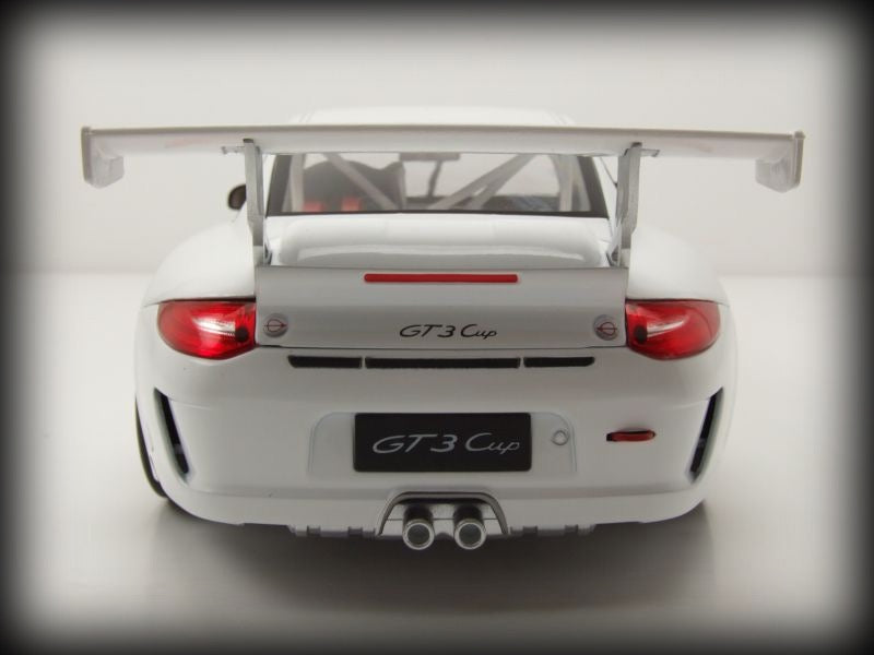 Chargez l&#39;image dans la visionneuse de la galerie, Porsche 911 GT3 Cup Street version WELLY 1:18
