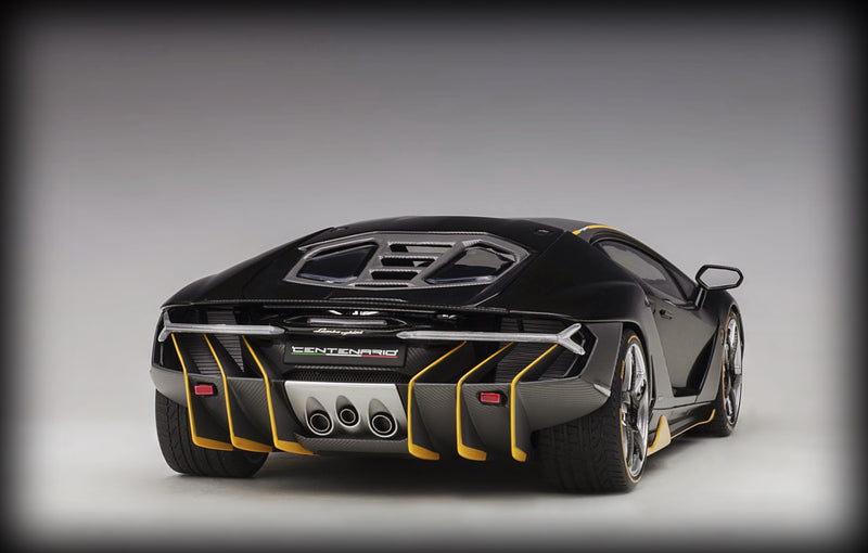 Laad de afbeelding in de Gallery-viewer, Lamborghini CENTENARIO 2016 Carbon AUTOart 1:18 (6782837522537)
