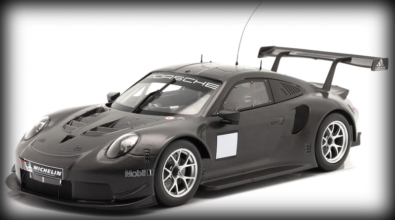 Laad de afbeelding in de Gallery-viewer, &lt;transcy&gt;Porsche 911 RSR PRE-SEASON TEST CAR 2020 IXO 1:18&lt;/transcy&gt;
