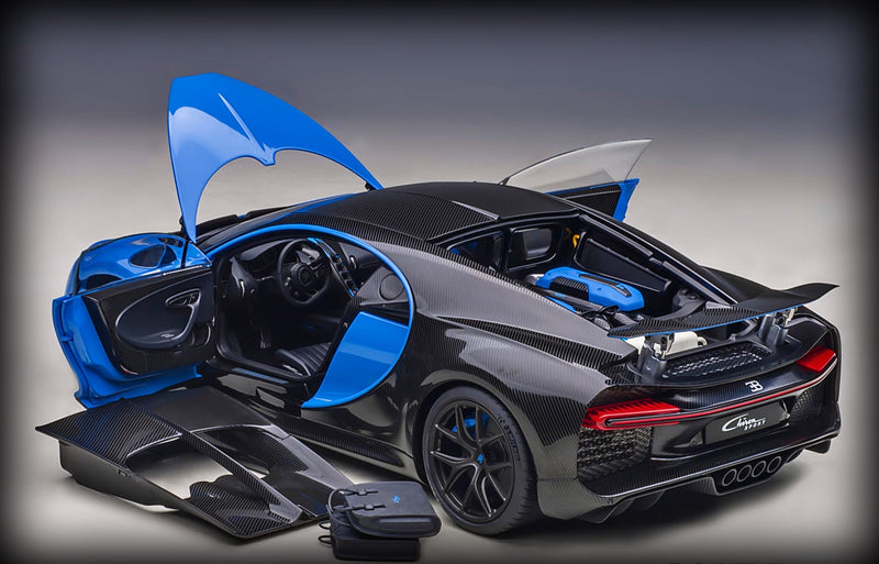Laad de afbeelding in de Gallery-viewer, Bugatti CHIRON SPORT 2019 AUTOart 1:18 (6789902827625)
