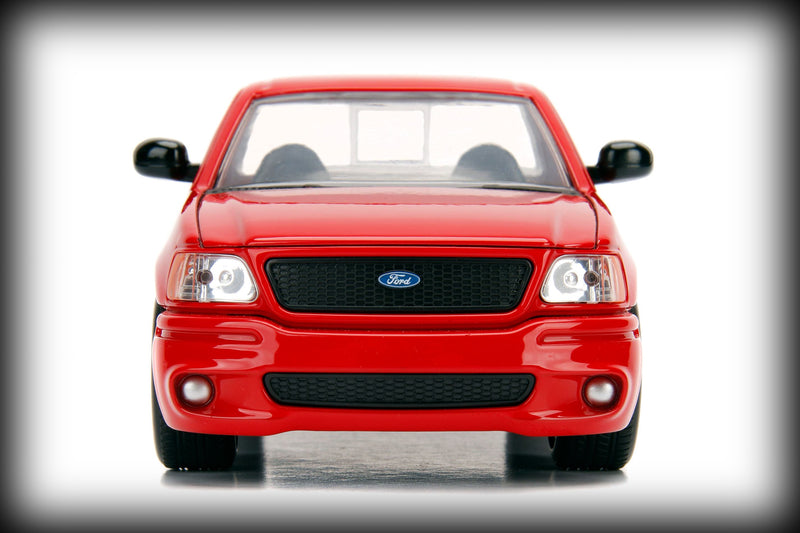 Load image into Gallery viewer,  Brian&#39;s Ford F-150 SVT Lightning JADA 1:24
