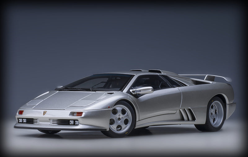 Laad de afbeelding in de Gallery-viewer, &lt;transcy&gt;Lamborghini DIABLO SE30 JOTA 1995 AUTOart 1:18&lt;/transcy&gt;
