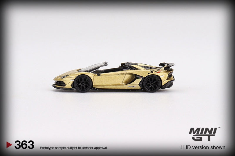 Load image into Gallery viewer, Lamborghini AVENTADOR SVJ ROADSTER MINI GT 1:64
