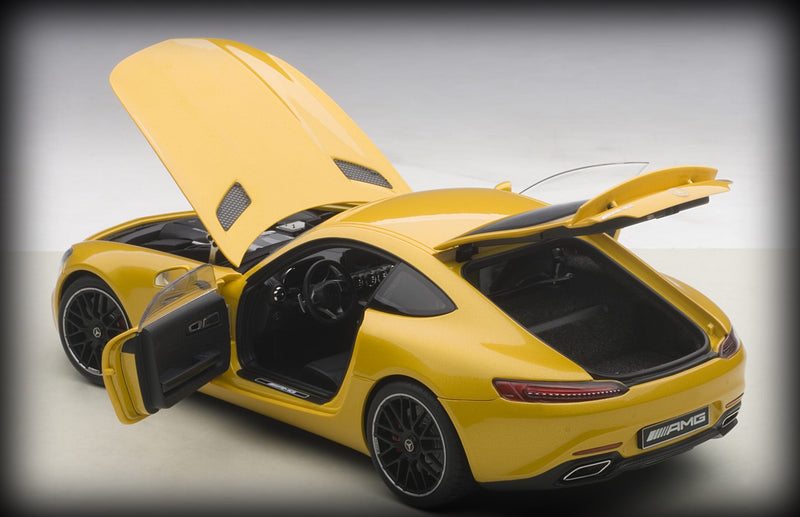 Laad de afbeelding in de Gallery-viewer, &lt;transcy&gt;Mercedes BENZ AMG GT-S 2015 AUTOart 1:18&lt;/transcy&gt;
