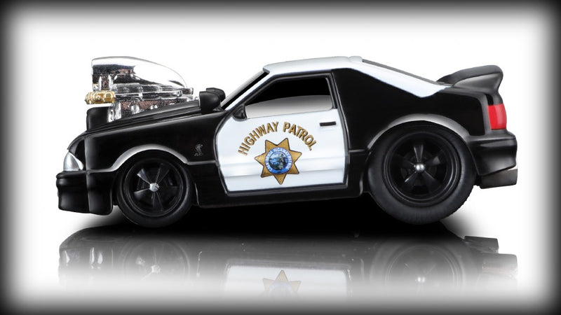 Chargez l&#39;image dans la visionneuse de la galerie, Ford MUSTANG SVT COBRA &#39;HIGHWAY PATROL&#39; 1993 Nr.06 MAISTO 1:64 (6832978165865)
