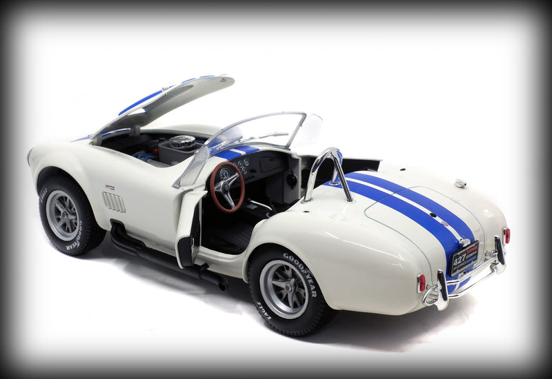 Chargez l&#39;image dans la visionneuse de la galerie, &lt;transcy&gt;Shelby Cobra 427 S/C Wimbledon White 1965 SOLIDO 1:18&lt;/transcy&gt;
