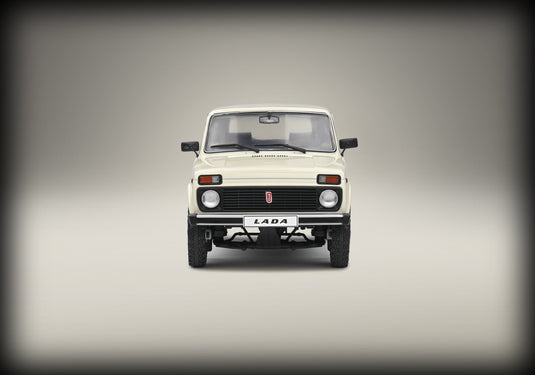 <tc>Lada NIVA Cream White 1980 SOLIDO 1:18</tc>