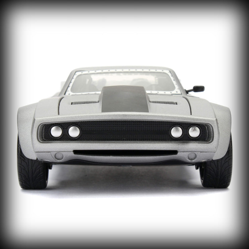 Laad de afbeelding in de Gallery-viewer, &lt;tc&gt;Dom’s Ice Charger JADA 1:24&lt;/tc&gt;
