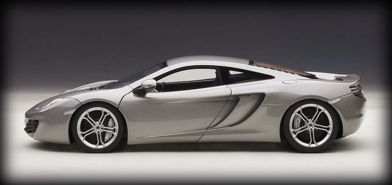 Chargez l&#39;image dans la visionneuse de la galerie, McLAREN MP4-12C AUTOart 1:18 (6782718476393)
