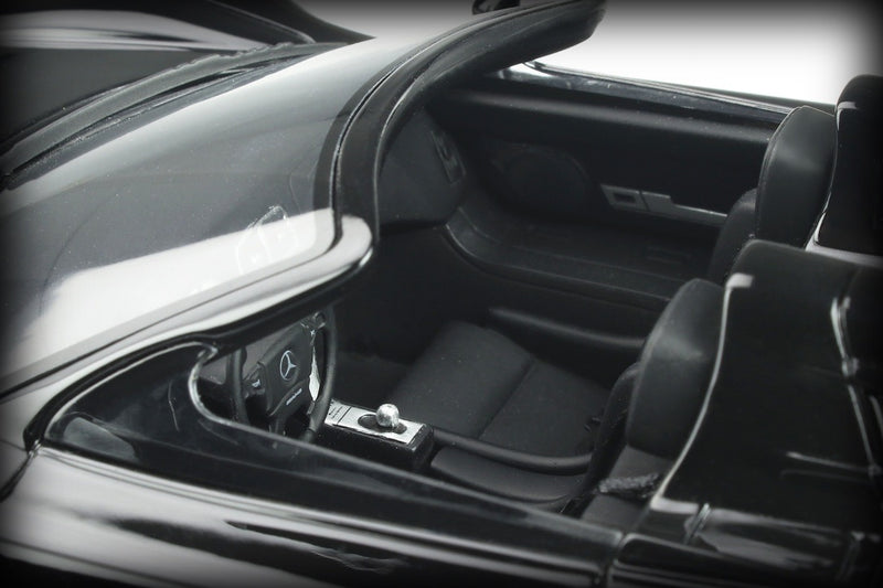Chargez l&#39;image dans la visionneuse de la galerie, &lt;tc&gt;Mercedes Benz CLK-CLASS GTR ROADSTER 1998 GT SPIRIT 1:18&lt;/tc&gt;
