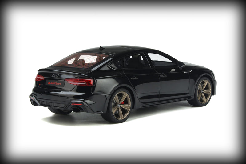 Laad de afbeelding in de Gallery-viewer, &lt;transcy&gt;Audi RS 5 (B9) Sportback Mythos Black 2020 GT SPIRIT 1:18&lt;/transcy&gt;
