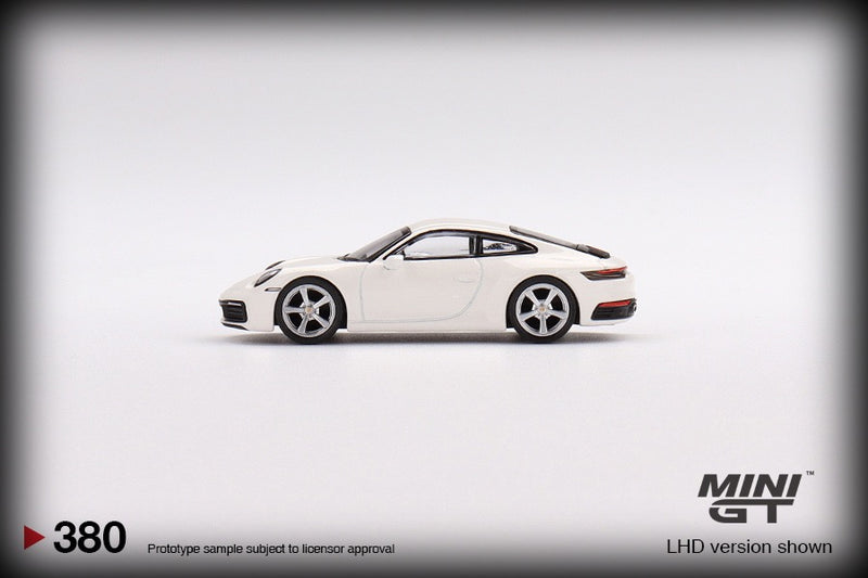 Laad de afbeelding in de Gallery-viewer, Porsche 911 (992) CARRERA S MINI GT 1:64
