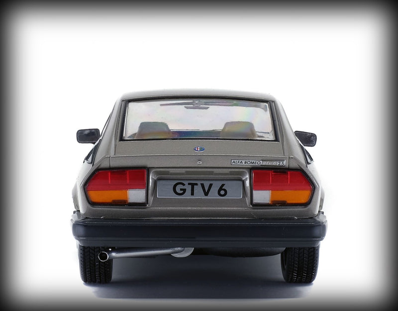 Laad de afbeelding in de Gallery-viewer, &lt;tc&gt;Alfa Romeo GTV6 1984 SOLIDO 1:18&lt;/tc&gt;
