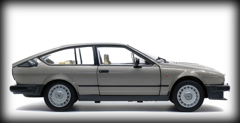 Load image into Gallery viewer, Alfa Romeo GTV6 1984 SOLIDO 1:18
