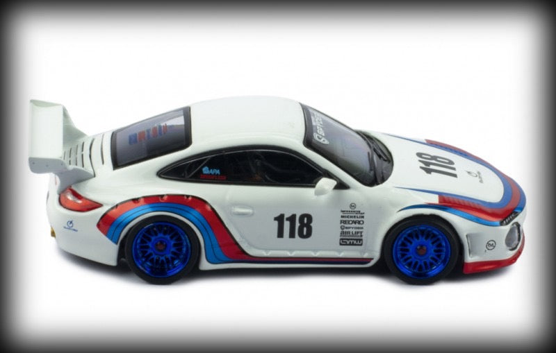 Laad de afbeelding in de Gallery-viewer, Porsche 911 OLD AND NEW 997 Nr.118 IXO 1:43
